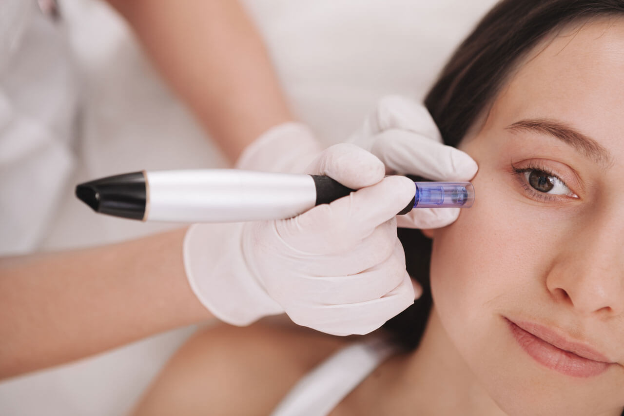 Woman getting blephex treatment